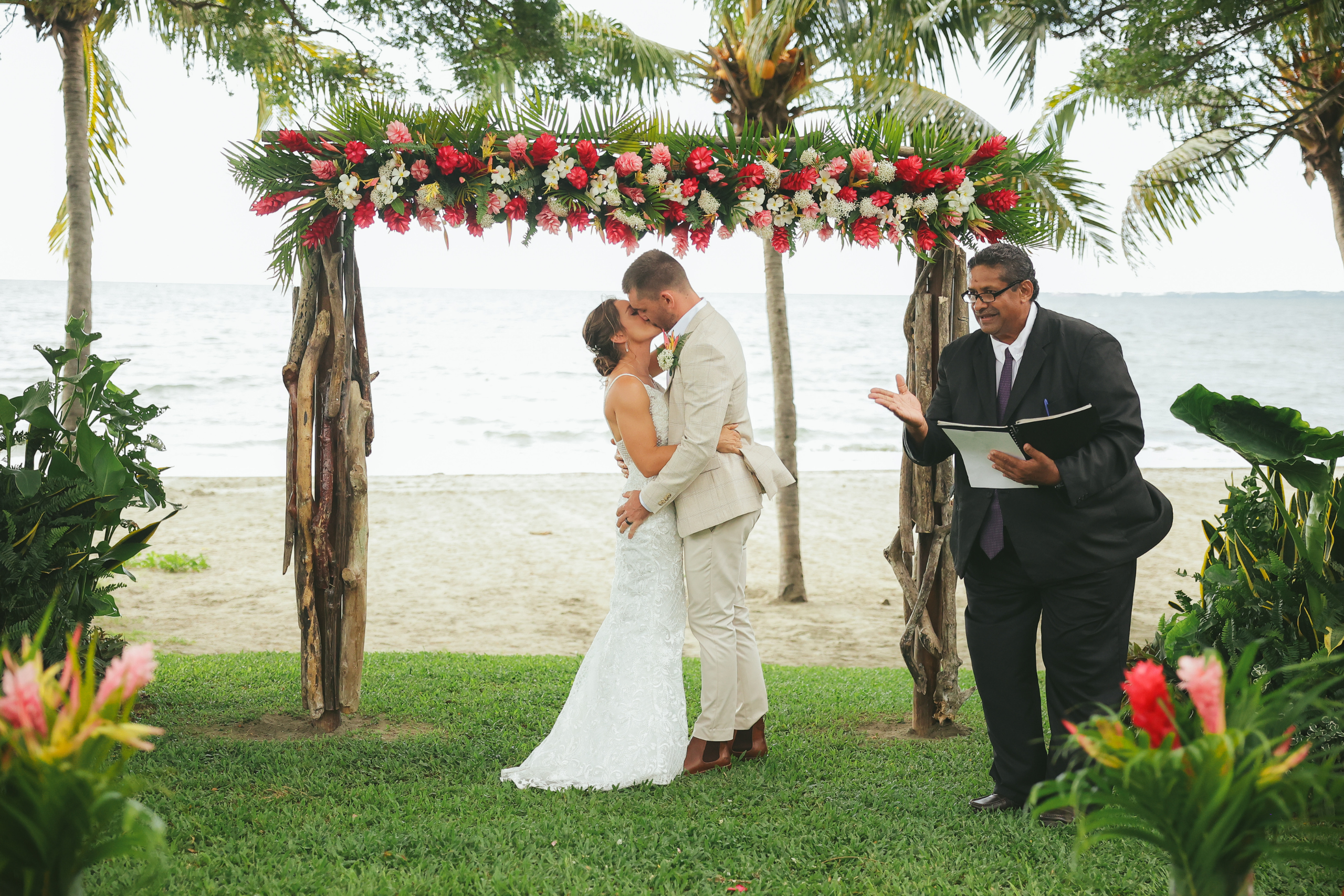 Cheer Wedding Photography at Sofitel Fiji
