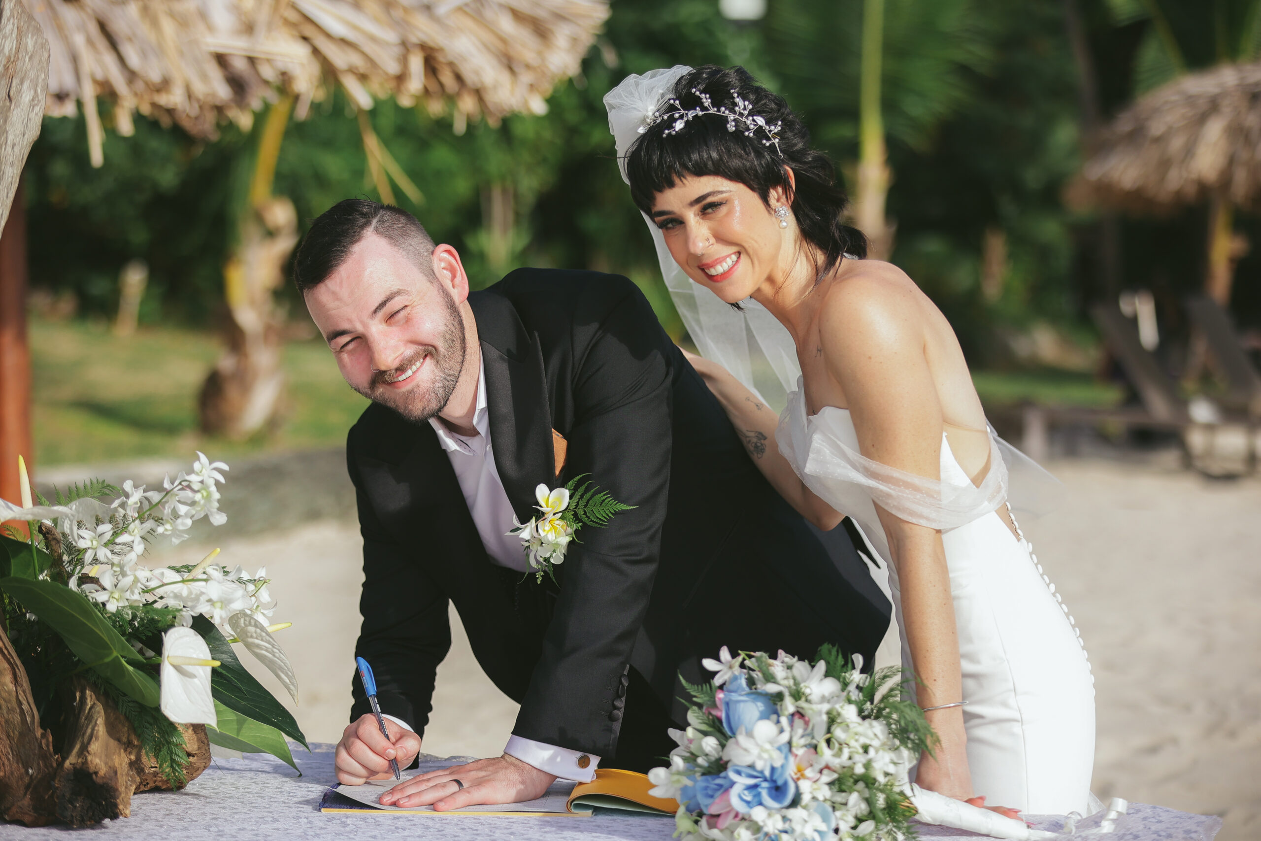 Cheer Wedding Photography at Castaway Island