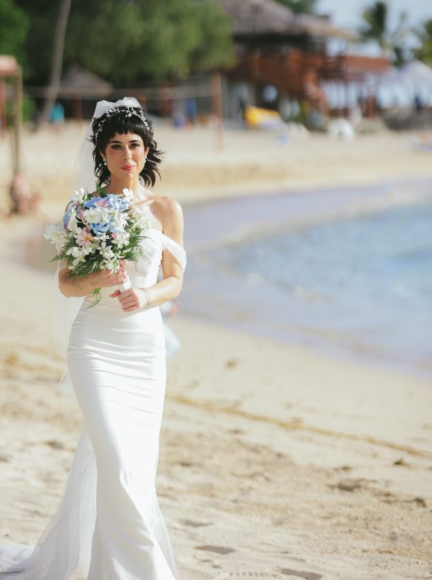 Cheer Wedding Photography at Castaway IslandCheer Wedding Photography at Castaway Island